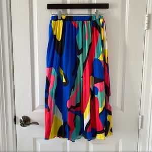 Bright pattern pleated midi skirt